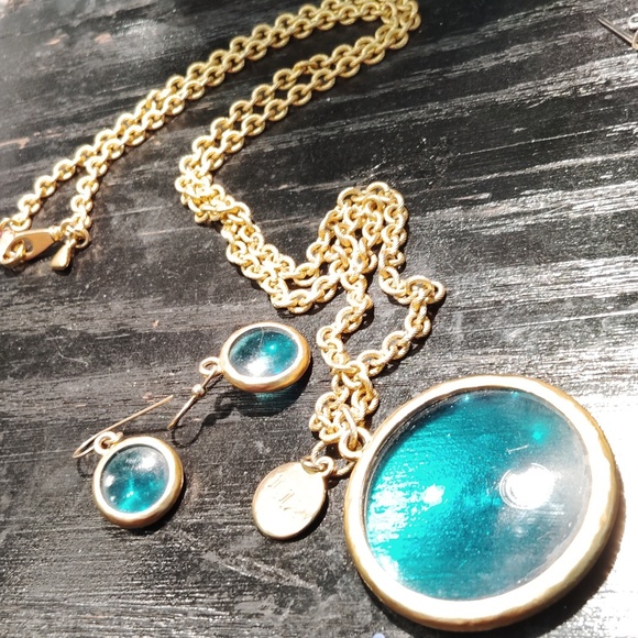 Vintage  stunning Liz necklace and earrings set - Picture 4 of 5